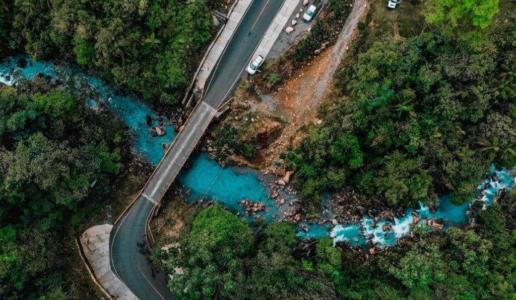 road near rio celeste