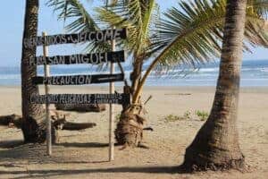 sign in costa rica