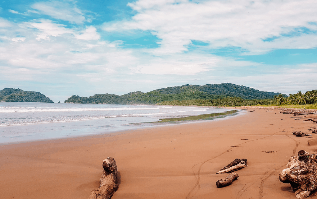 Costa Rica Pacific Side OR Caribbean Side - Which Should You Visit?