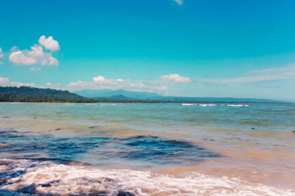 cahuita water