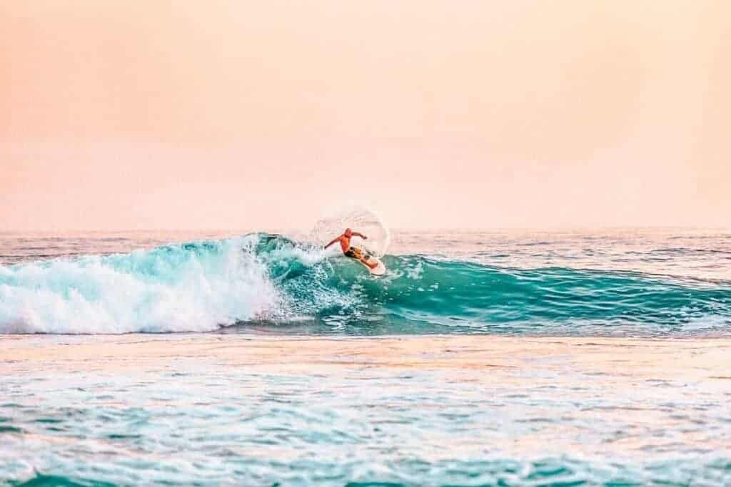 surfing costa rica