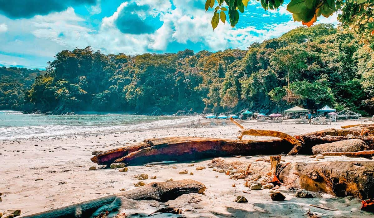 Playa Biesanz in Manuel Antonio: Secluded Swimming Beach