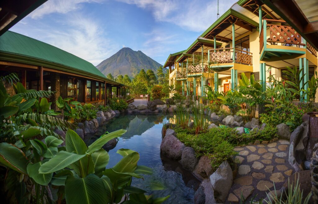 12 Best Hotels in La Fortuna, Costa Rica (By Travel Style & Budget)