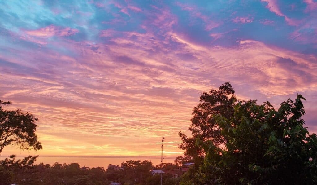 sunset manuel antonio