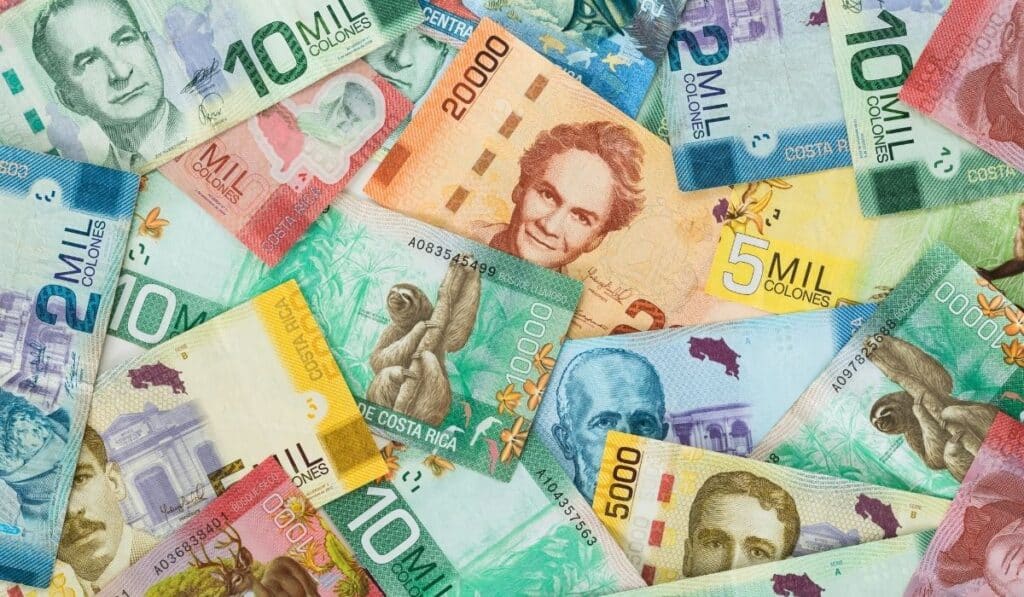Costa Rica Currency Exchange Rates, Money, and Paying