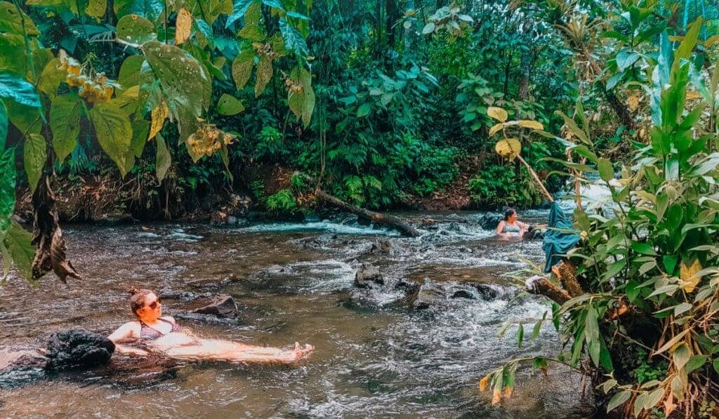 la fortuna free hot spring river