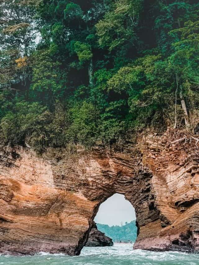 Should You Visit Ojochal, Costa Rica? Here Are the Pros and Cons