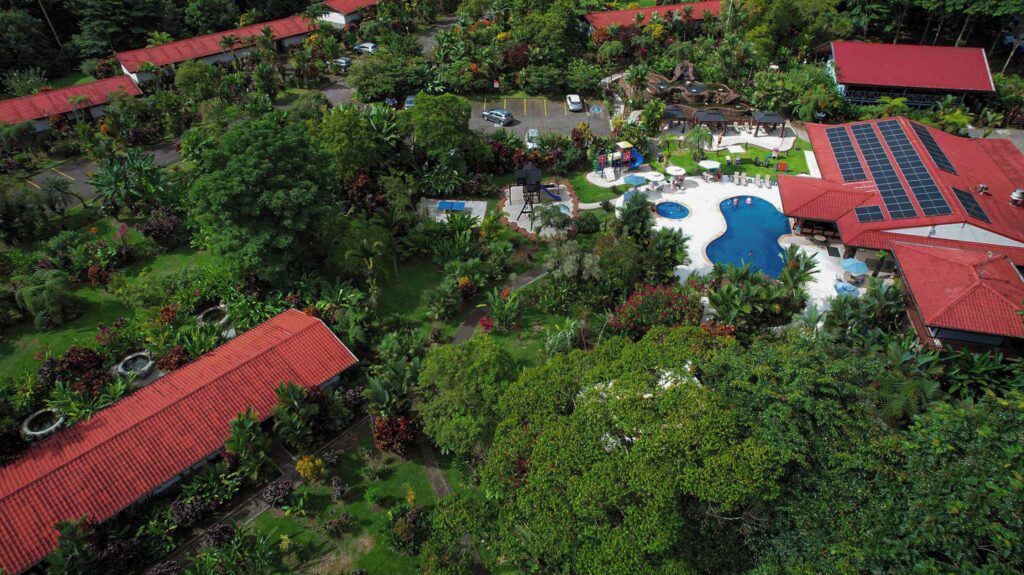 12 Best Hotels in La Fortuna, Costa Rica (By Travel Style & Budget)